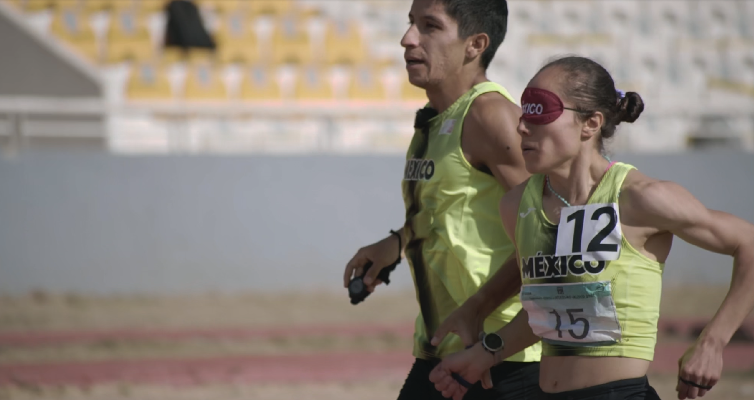 Mónica entrenando